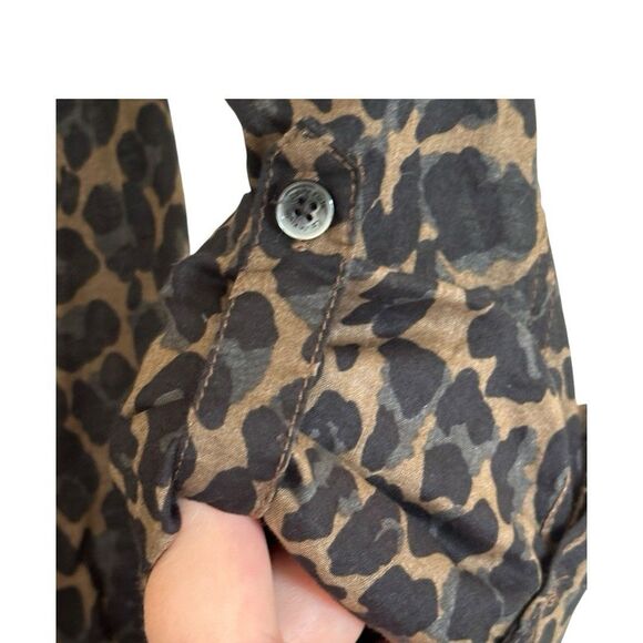 Calvin Klein Lightweight Animal Print Pleated Blouse Button Up Roll Tab Sleeve S - Picture 4 of 8